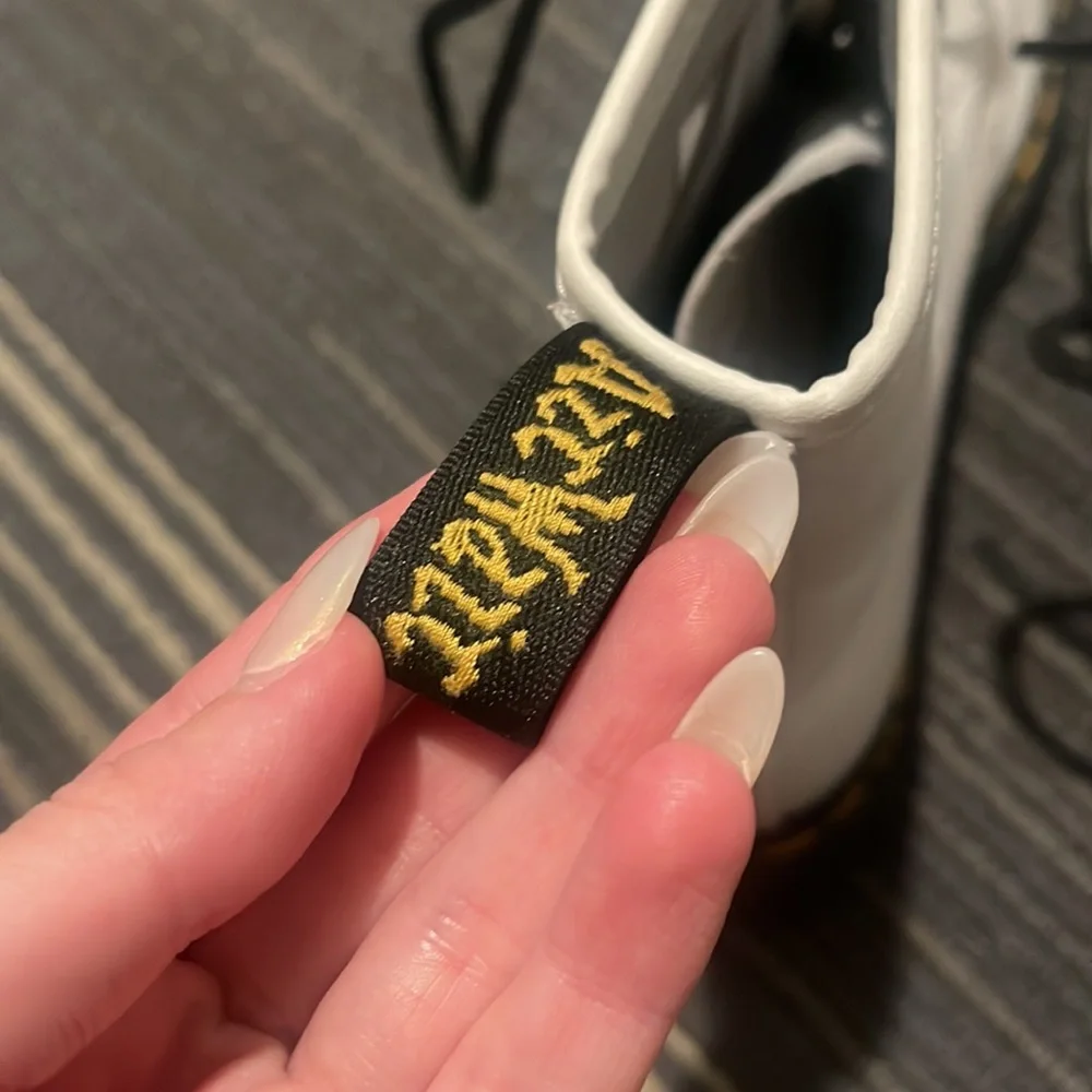 WHITE DR MARTENS BOOTS SIZE 6 - Picture 4 of 6